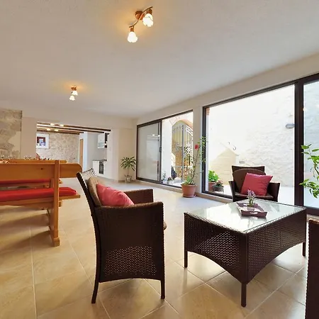 Cvita Apartment *
